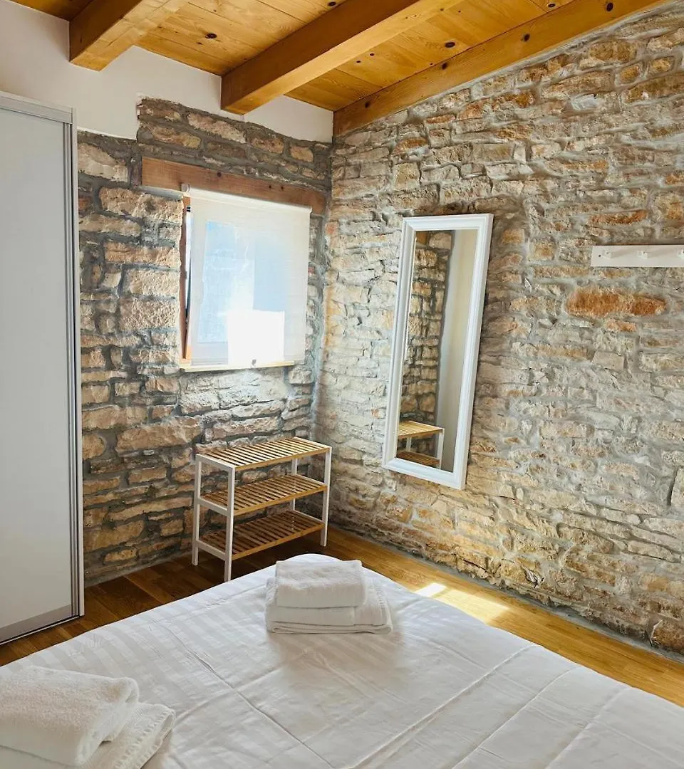 Stone House Istria Apartment Pula 0*,  Croatia